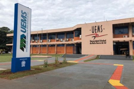 Mestrado Profissional em Educação tem processo seletivo aberto para 40 vagas de alunos especiais