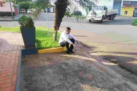 Prefeito de Pedro Juan acusa policiais de pedirem dinheiro para investigar assassinatos da filha e do irmão