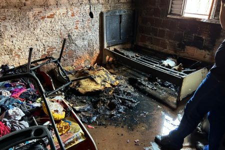 Homem é preso após atear fogo à casa de ex por não aceitar fim de relacionamento