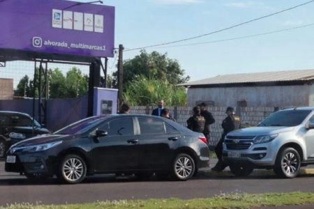 Gaeco e PF fazem operação em Ivinhema; casa do prefeito é um dos alvos