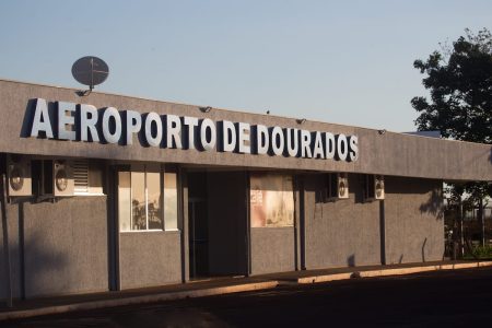Aeroporto de Dourados não passa em vistoria e vai continuar fechado para voos comerciais