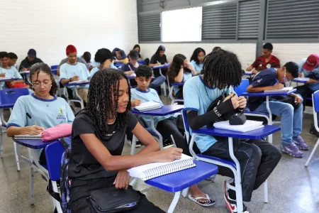 Pé-de-Meia chega hoje para quem se formou no ensino médio em 2024