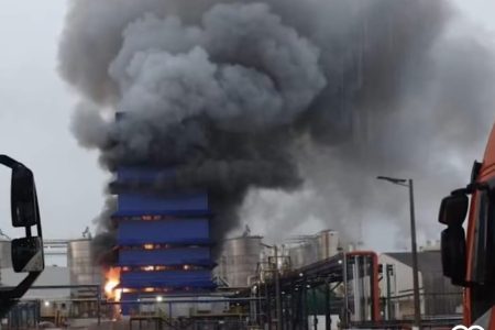 Após incêndio empresa diz que funciona normalmente