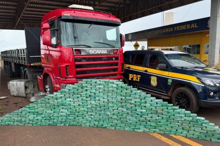 Moradores de Ponta Porã são presos com 400 quilos de cocaína na BR 463