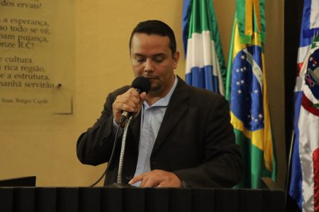 Edinho Quintana pede estacionamento exclusivo para idosos e pessoas com deficiências na área central