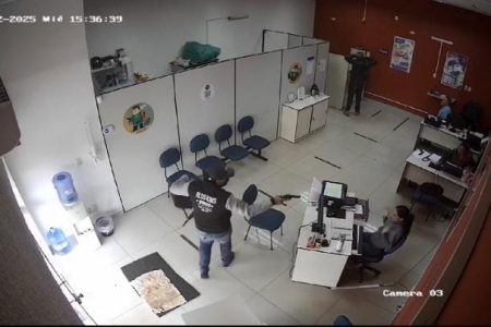 Assaltantes armados “esvaziam” cofre de financeira em Pedro Juan Caballero