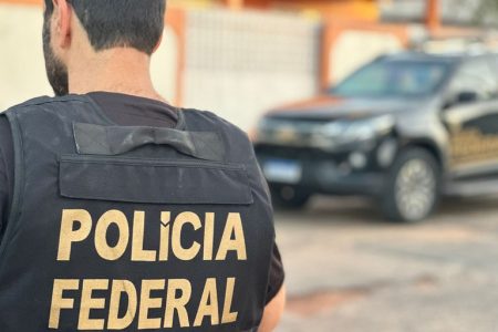 PF prende passageiro transportando drogas em ônibus intermunicipal