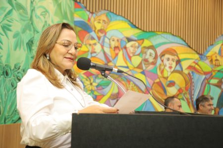 Anny Espínola pede mais médicos especialistas para atender a população de Ponta Porã