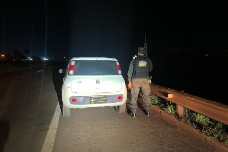 DOF recupera carro roubado por homens armados