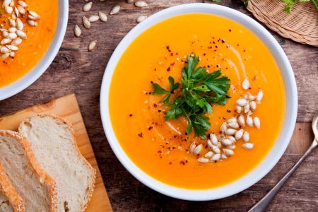 Sopa Cremosa de Abóbora com Gengibre: aconchego para as noites mais amenas