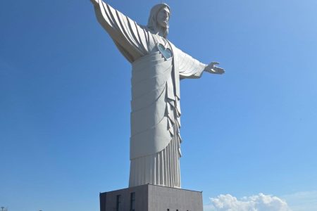 Maior Cristo do Brasil atrai mais de 50 mil turistas na Semana Santa em Encantado (RS)