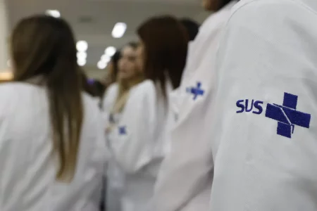 Ebserh abre prazo para instituições aderirem a exame de residência
