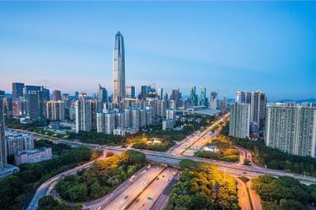 Carlos Bernardo visita Shenzhen em busca de tecnologias e inovação para o setor educacional e industrial