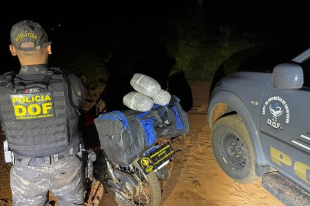 DOF apreende 25 quilos de skunk transportada em moto