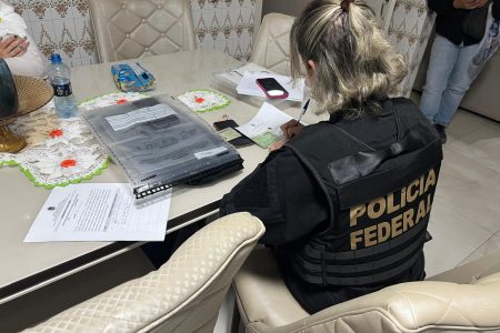 Polícia Federal mira organização especializada no tráfico internacional de drogas aéreo