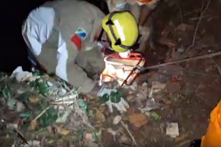 Homem é morto e tem corpo jogado em córrego da Capital