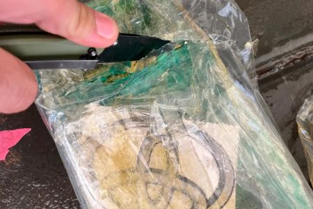 ASSISTA: Mais droga é encontrada em caminhonete apreendida na fronteira