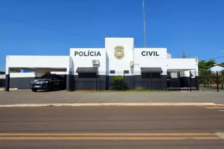 Homem é preso após espancar e ameaçar mãe de morte em cidade de MS