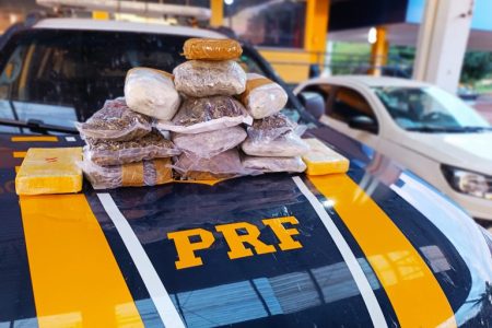 Condutores são presos com carga de droga em MS
