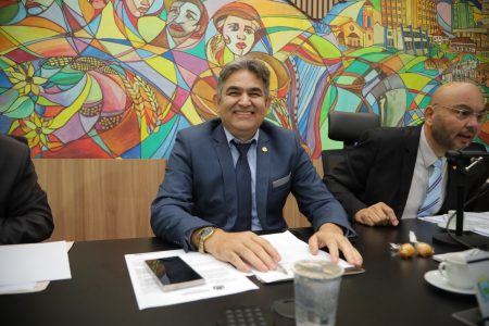 Marcelino propõe rotatória no centro e redutor de velocidade entre os bairros São Francisco e Uems