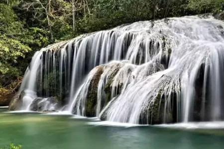 Adolescente morre afogado durante excursão escolar em cachoeira de Bonito