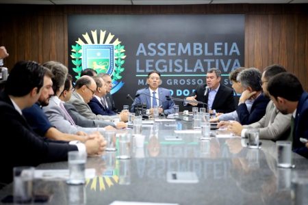 Governo apresenta aos deputados expansão da infra e desafios da saúde em MS