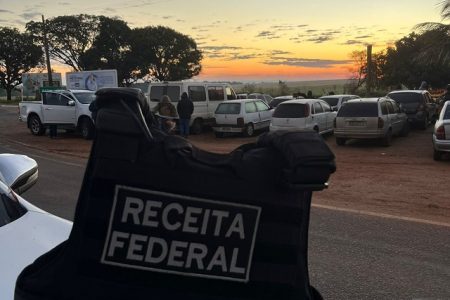 Receita Federal e Defron apreendem R$ 1,5 milhão em mercadorias e veículos