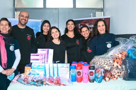 Alunos da UCP realizam doações ao setor deoncologia do Hospital Regional de Pedro Juan Caballero