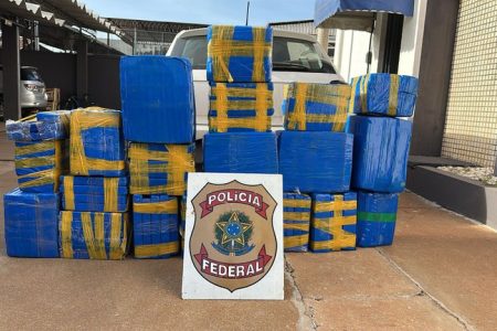 Motorista foge e abandona menor com 350,2 quilos de maconha