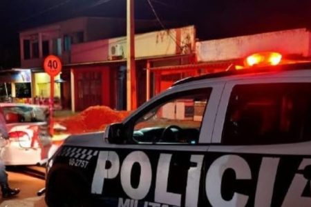 PM recaptura fugitivo da Justiça em frente à rodoviária de Ponta Porã