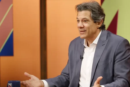 Governo prepara MP para recalibrar IOF e aumentar arrecadação