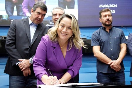 Lia Nogueira celebra pagamento de R$ 1,24 milhão em emendas para a saúde municipal